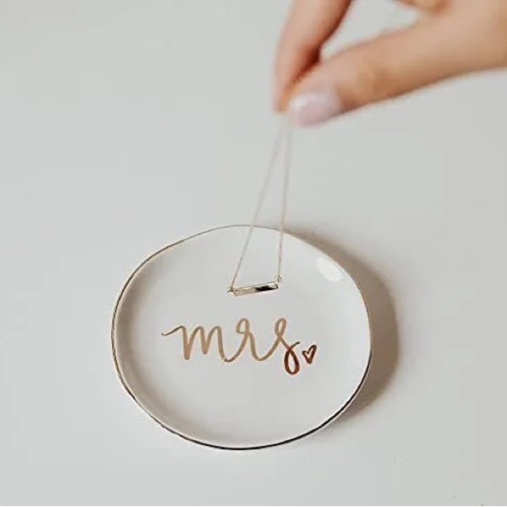 Mrs. Ring Dish